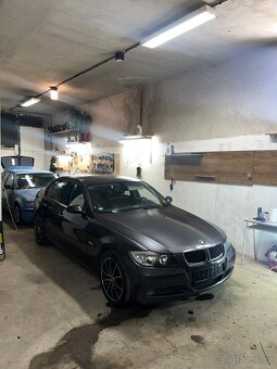 BMW e90 320i 110kw - 4