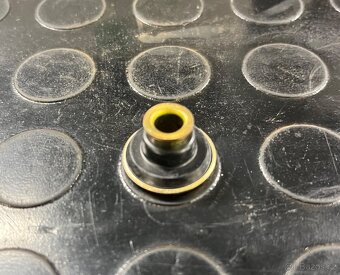 Nissan podložka s těsněním 13268AD21A - 4