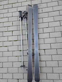 Dětské lyže 138 + lyžáky 25.5 - 4