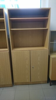 Prosklená skříň, policová skříň, šatní skříň, pracovní stůl - 4