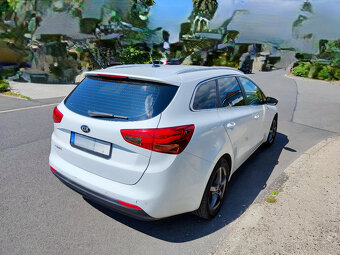 Kia Ceed SW 1,6 GDI FIFA - 4