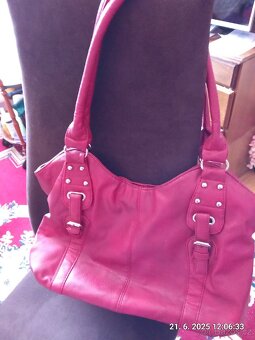 Kabela černá kož. A tm.vinová,zip uvnitř - 4