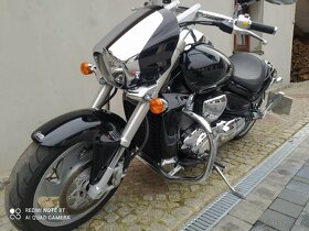Suzuki Intruder - 4