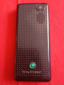 Mobilní telefon Sony Ericsson K330 - 4