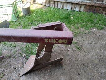 Pluh Sukov - 4