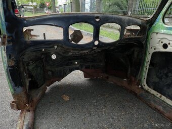 Karoserie vw brouk rok 1951 brezel - 4