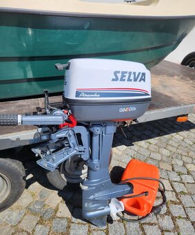Loď s motorem 5XS - 4