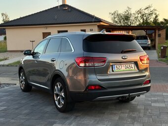 Kia Sorento - 4