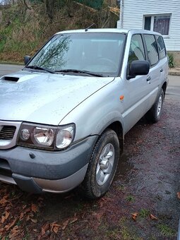 Nissan Terrano II - 4