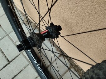 Zapletená kola DT Swiss 29" X392/370 15x100 a 12x142 XD - 4