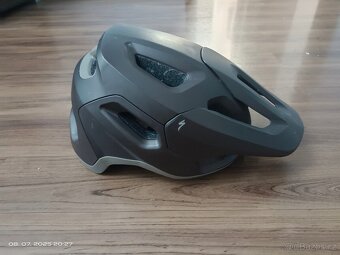 Specialized helma MTB - 4