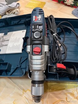 Příklepová vrtačka BOSCH Professional - 4