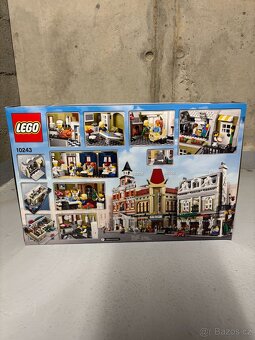 LEGO Creator Parisian Restaurant 10243 - 4