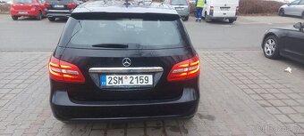 Mercedes-Benz b180 - 4