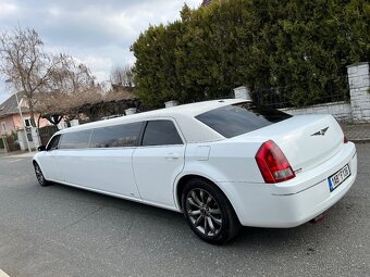 Limuzína Chrysler 300c 3,5 V6 200kw LPG VIP NEW INTERIER - 4