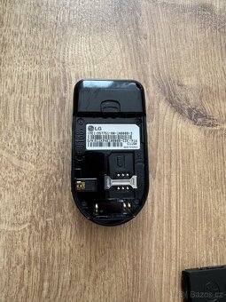 LG C1150 - 4
