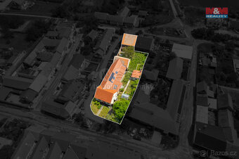 Prodej rodinného 263m² s pozemkem 1250m² v Šumicích - 4