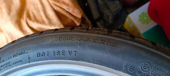 Zimní Nexen winguard Sport 2, 215/45 R18 jako nové - 4