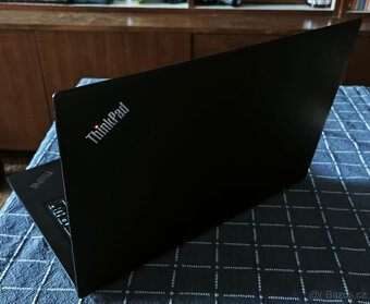 Lenovo ThinkPad T480s – spolehlivý pracovní notebook, 500 GB - 4