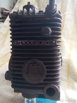 Historický kompresor (nákl. auto, traktor) - 4