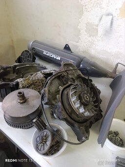 Suzuki Burgman 650 - 4