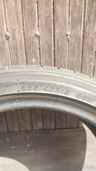 letní pneu bridgestone potenza 235/40 R19 - 4