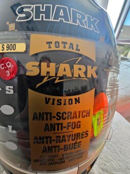 Motocyklová helma SHARK - 4