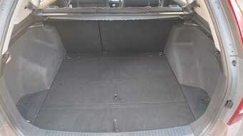 Kia Cee´d Kombi 1.4 80.2 kW (2009) - 4