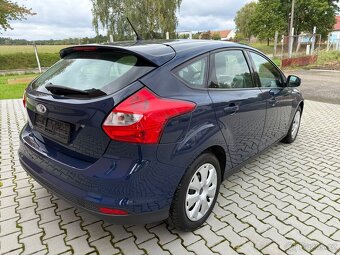 Ford Focus MK3 1.6i Benzín 77kw 2012 Serviska Nová STK DOVOZ - 4