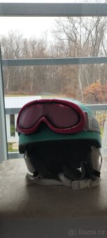 Lyže 130, helma,  hůlky. - 4