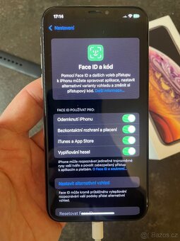iPhone XS 64 GB zlatý, top stav, nova baterie - 4