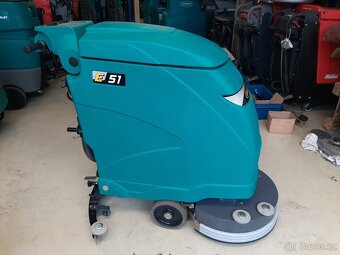 Podlahový mycí stroj Eureka E51 - 4