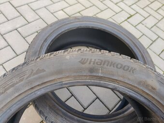 Zimní pneu Hankook 215/45 R18 - 4