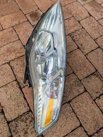 Přední pravý světlomet Ford Mondeo mk4 - 4