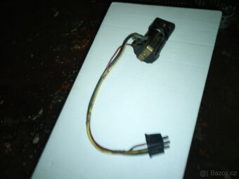 VYPÍNAČ, PŘEPÍNAČ SVĚTEL - 4