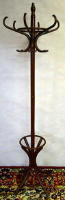 Stojací dřevěný podlahový věšák z masivu THONET/TON masiv - 4