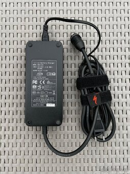 Specialized 4A nabíječka pro elektrokola - 4