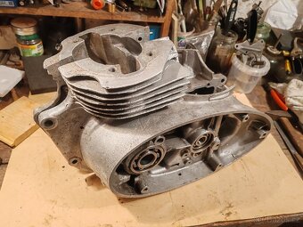 Jawa 250 pérák - 4
