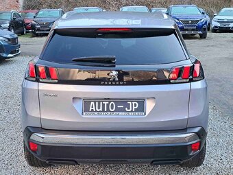 Peugeot 3008 1,2 PT EAT8 ALLURE 115.000 km - 4