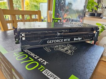 PALIT GeForce RTX 4070 Ti SUPER - 4