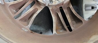Dacie Duster 1,2 ,alu 17',nové, letní pneu - 4