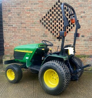 Traktor John Deere 4110 - 4