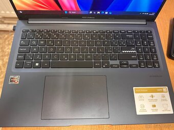 ASUS Vivobook s OLED displejem ✅ rozlišení obrazovky 4K ✅ - 4