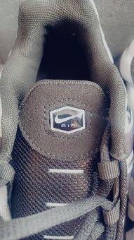 Nike Air Max Plus - 4