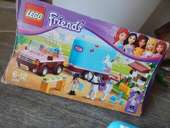 LEGO Friends 3186 Emmin přívěs pro koně - 4