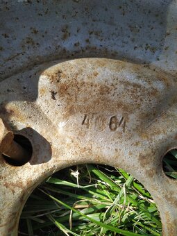 Disk kola - veterán - 4