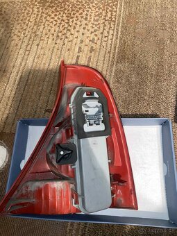 Zadní světla Renault Clio 2. Gen Facelift - 4