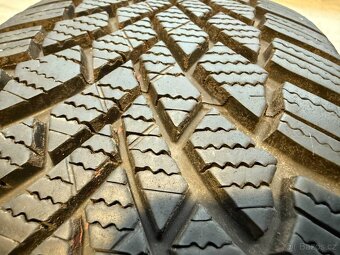 R17 ORIG.ALU KOLA ŠKODA KODIAQ NANUQ 215/65/17 99% - 4