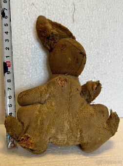 Velmi stará hračka zajíček - 4