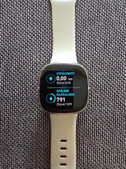 Fitbit sense - 4